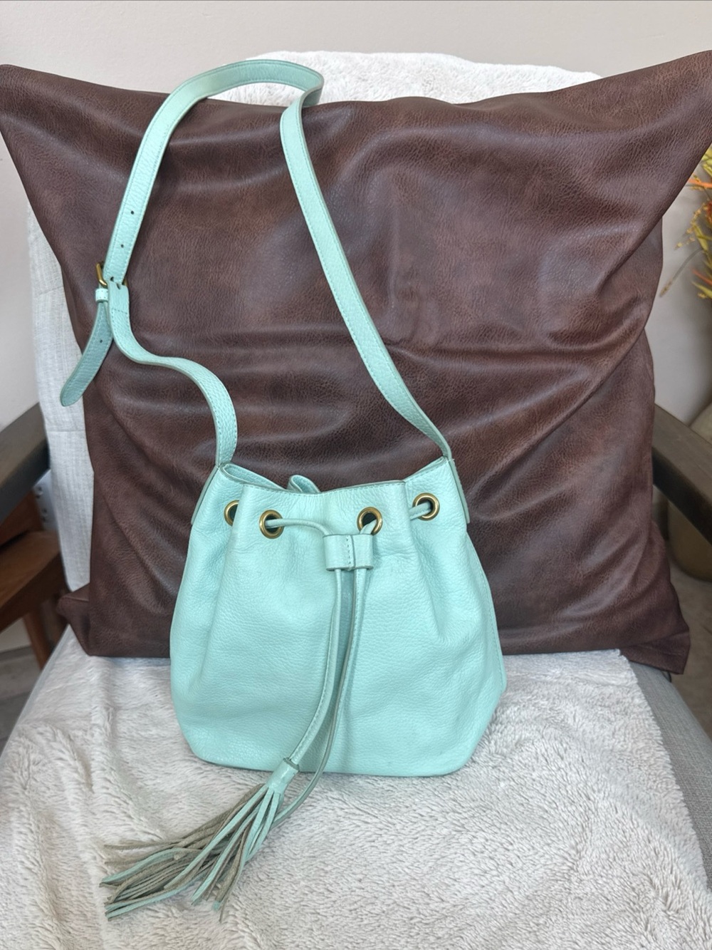 J. Crew Mint Cream Leather Drawstring Bucket Bag Boho Chic Tassel Fringe